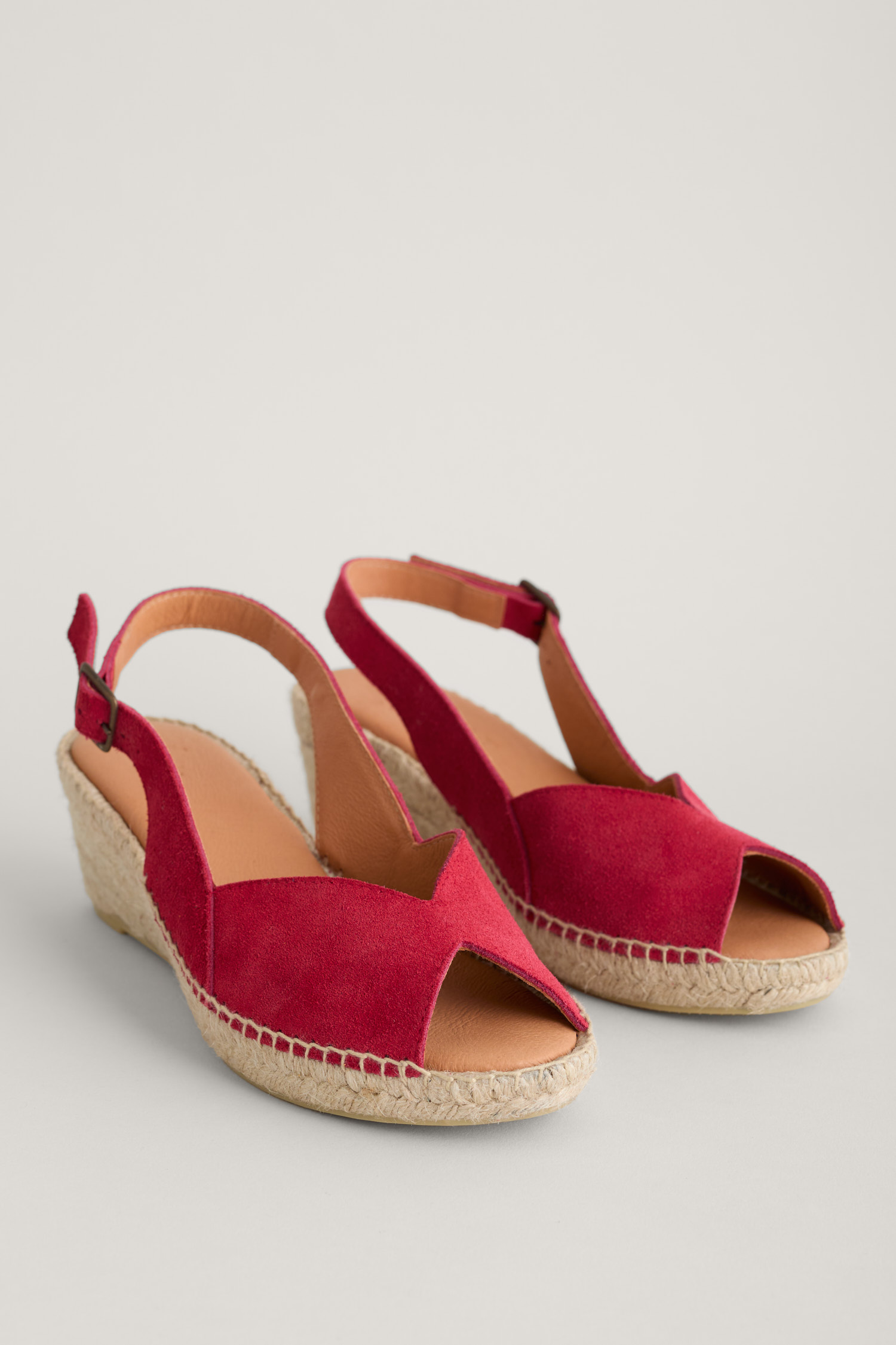 Sandals that hide or mostly cover toes Mumsnet