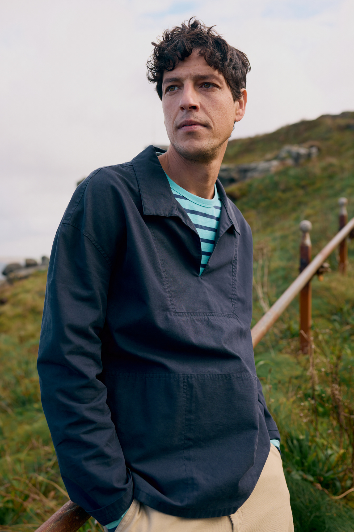 An image of Seasalt  Men's Sidestone Cotton Canvas Smock 