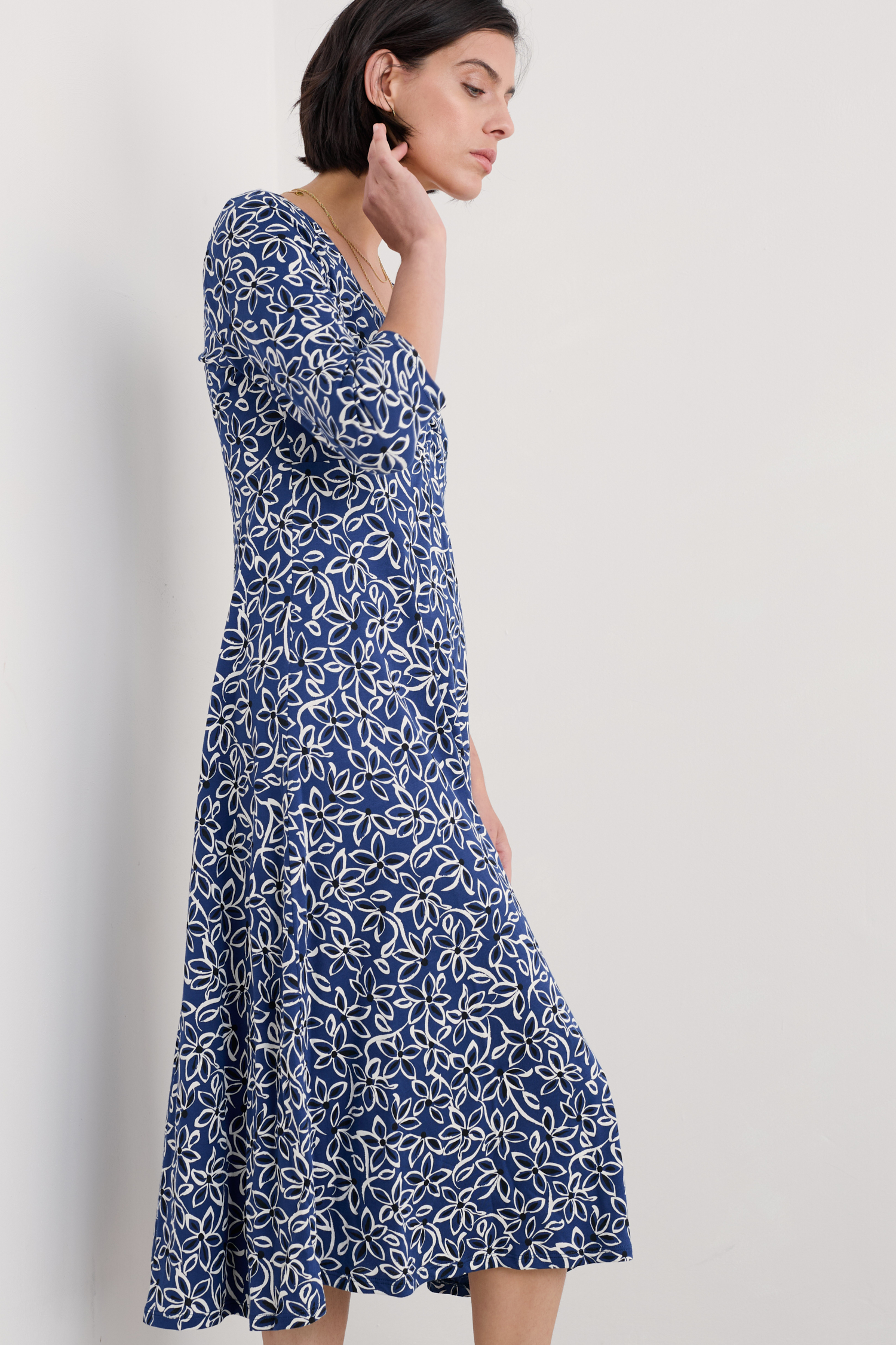 An image of Seasalt  Secret Cove 3/4 Sleeve Midi Dress 