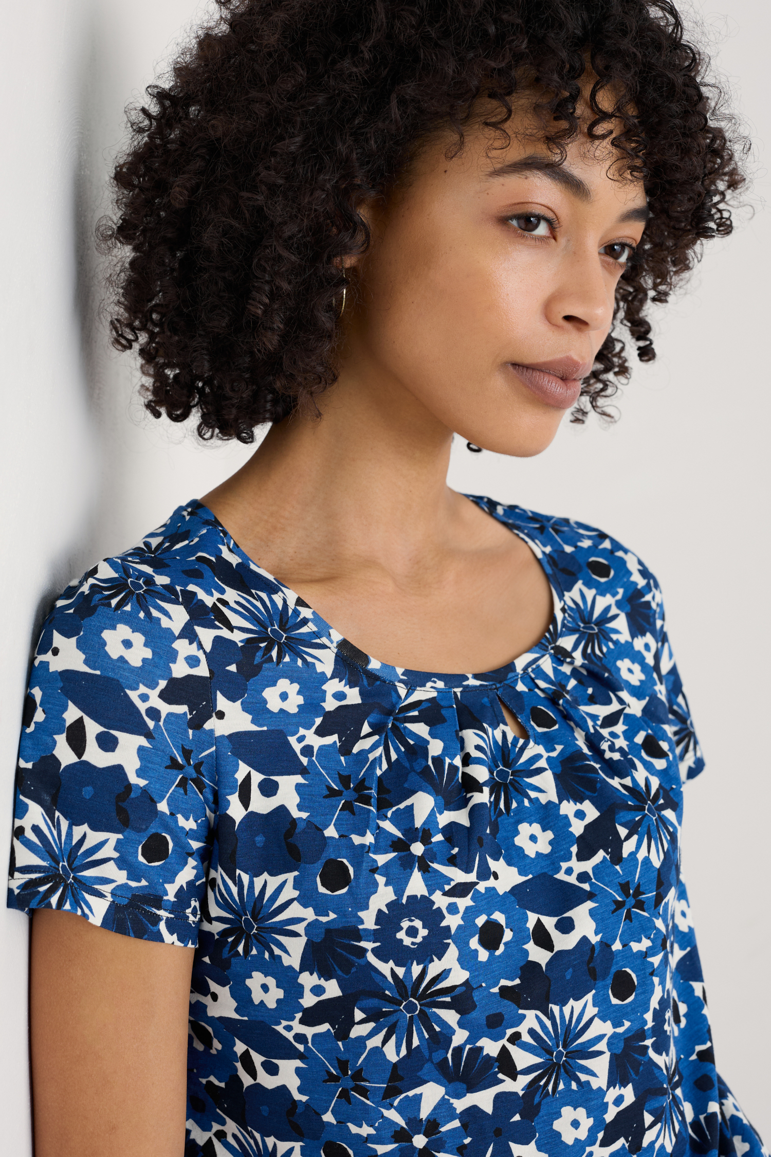An image of Seasalt  Appletree Keyhole Detail T-Shirt in GOTS-Certified Organic Cotton 