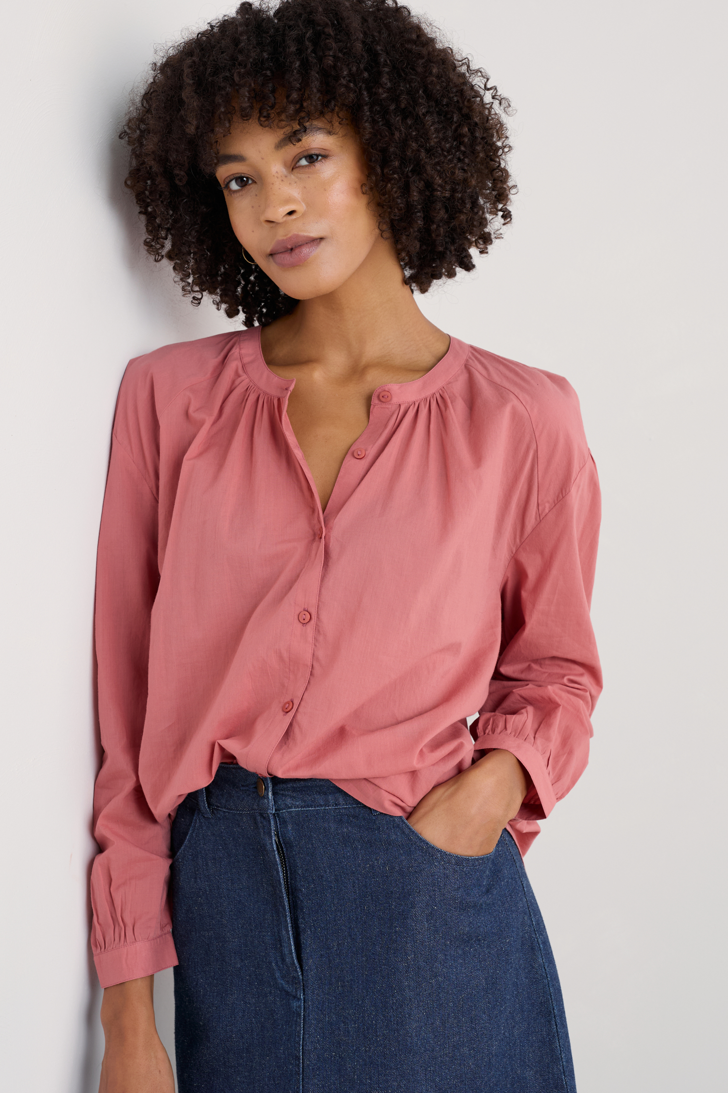 An image of Seasalt  Weaving Sea Shirt in GOTS-Certified Organic Cotton 